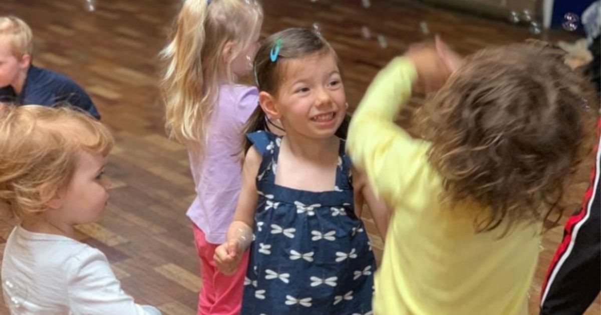 creative-movement-with-lucy-brown-LST1005236